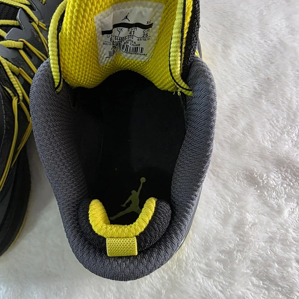 Jordan CP3.VII AE Dark Grey/Vibrant‎ Yellow Mens 8